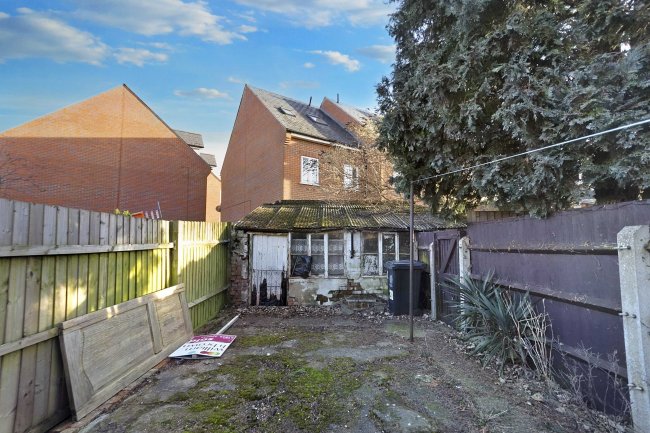 28 Washbrook Road, Rushden, Northamptonshire, NN10 9UX 7