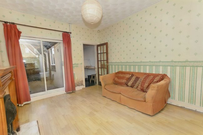 28 Washbrook Road, Rushden, Northamptonshire, NN10 9UX 7