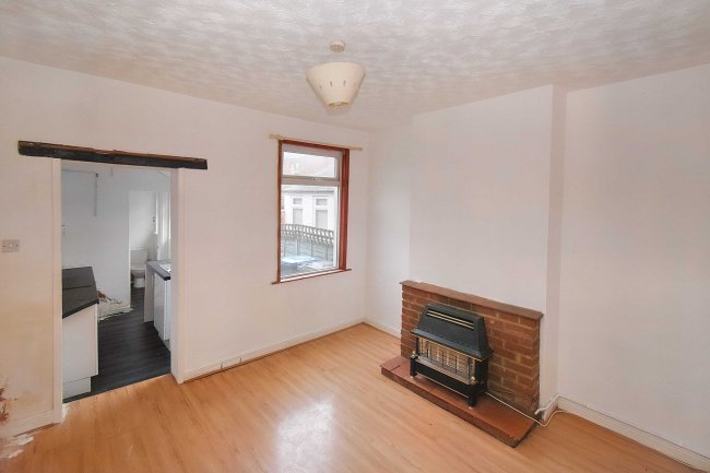 106 Queens Road, Hinckley, LE10 1EF 1