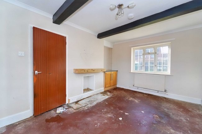 29 Malthouse Square, Beaconsfield, Buckinghamshire, HP9 2LD 10