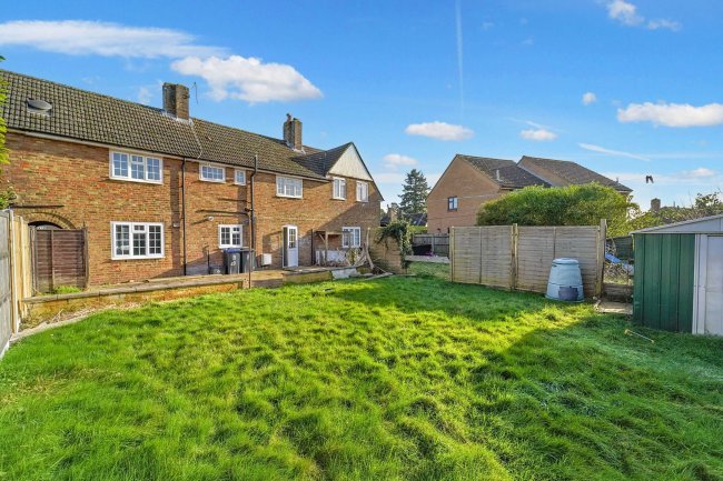 29 Malthouse Square, Beaconsfield, Buckinghamshire, HP9 2LD 10