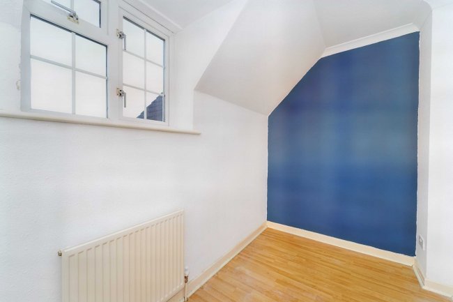 29 Malthouse Square, Beaconsfield, Buckinghamshire, HP9 2LD 10