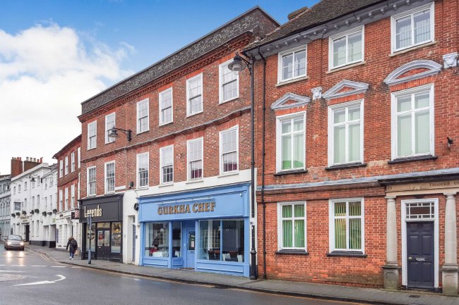 24 - 26 The Broadway, Newbury, Berkshire RG14 1AU 9