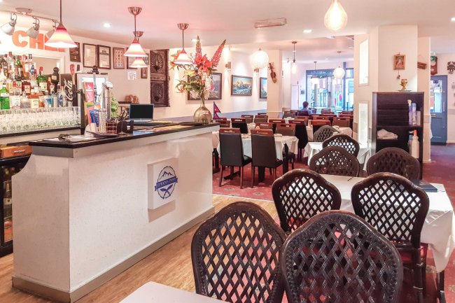 24 - 26 The Broadway, Newbury, Berkshire RG14 1AU 9