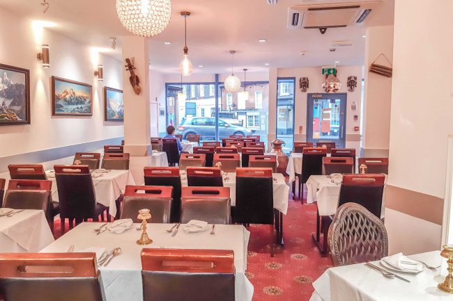 24 - 26 The Broadway, Newbury, Berkshire RG14 1AU 9