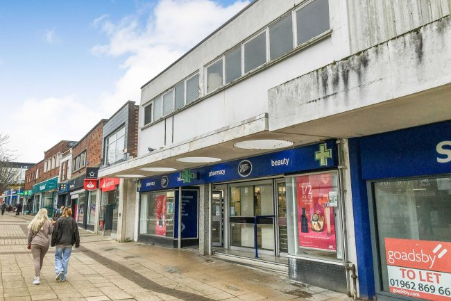 292-294 London Road, Waterlooville, Hampshire, PO7 7DS 6