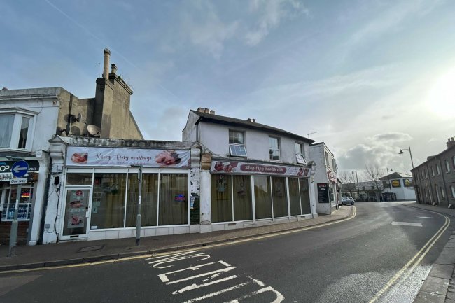 1-2 Pier Road, Littlehampton, BN17 5BA 7