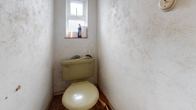 57 Brookfield Lane East, Cheshunt, Waltham Cross, EN8 0PZ 4