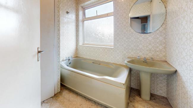 57 Brookfield Lane East, Cheshunt, Waltham Cross, EN8 0PZ 4