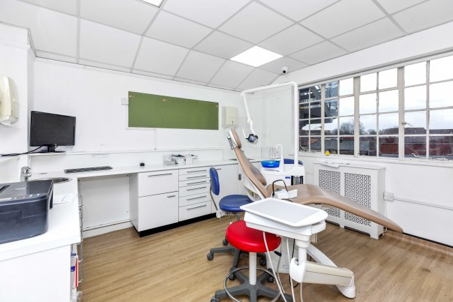 7 Queen Victoria Road, High Wycombe, HP11 1BA 7