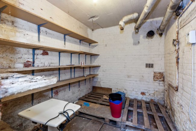 7 Queen Victoria Road, High Wycombe, HP11 1BA 7