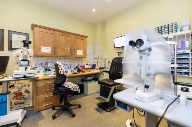 7 Queen Victoria Road, High Wycombe, HP11 1BA 7