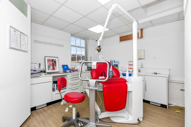 7 Queen Victoria Road, High Wycombe, HP11 1BA 7