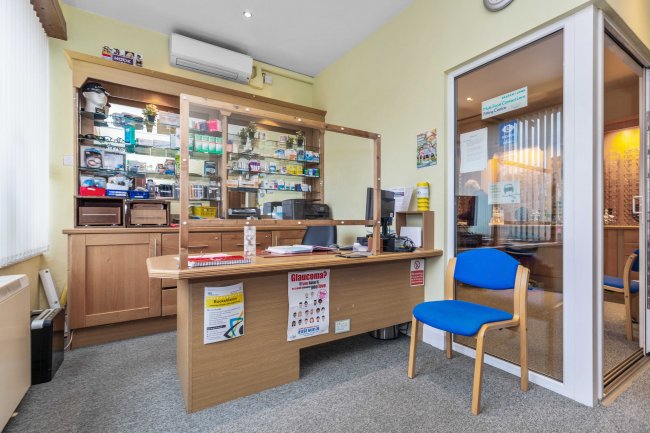 7 Queen Victoria Road, High Wycombe, HP11 1BA 7