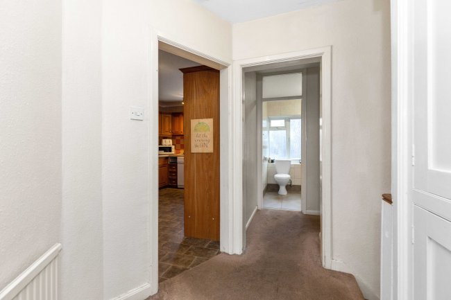 204 - 206 Barnett Wood Lane, Ashtead, KT21 2DB 10