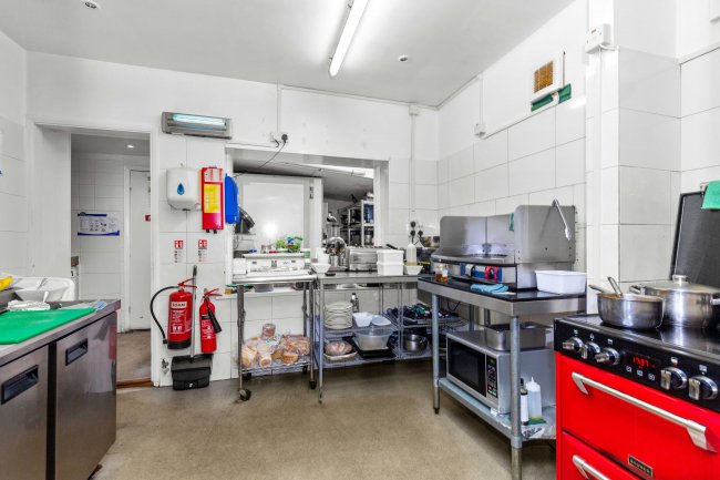 204 - 206 Barnett Wood Lane, Ashtead, KT21 2DB 10