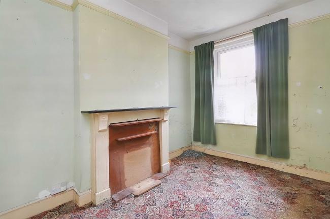 93 Abbotsbury Road, Weymouth, Dorset, DT4 0JU 5