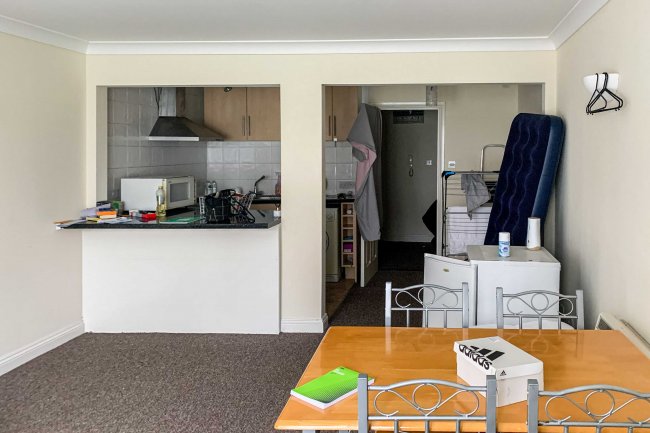 3 Willowfield, Perryfield Road, Southgate, Crawley RH11 8FS 6