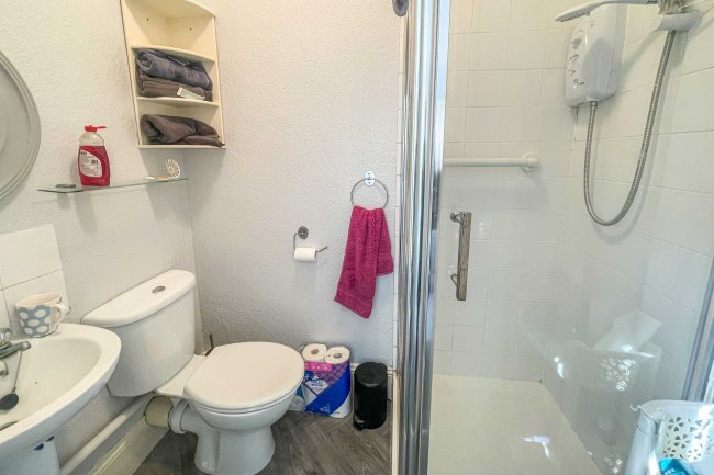 The Cottage, 1 Redoubt Road, Eastbourne, East Sussex, BN22 7DL 1