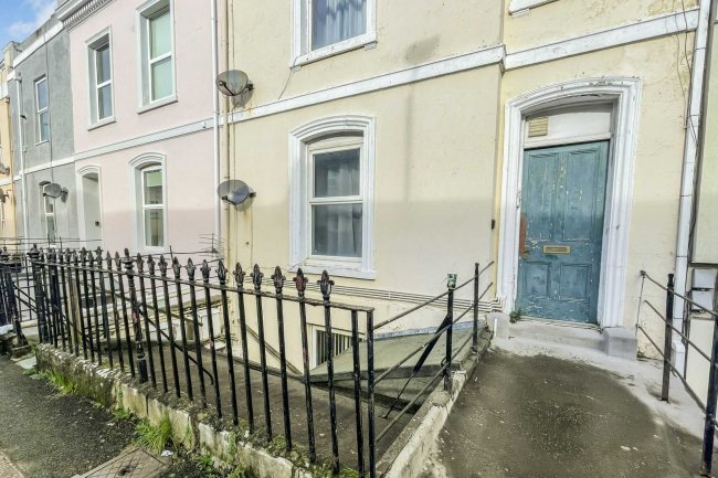 280 North Road West, Plymouth, Devon PL1 5DQ 5