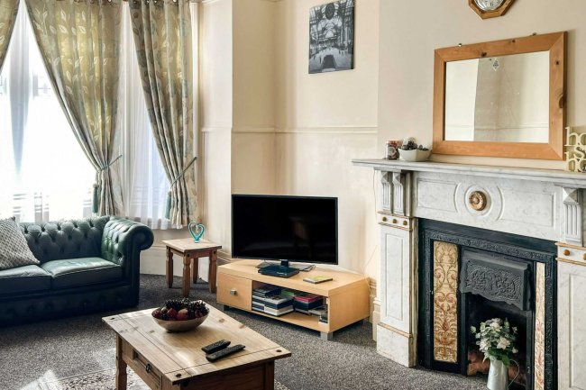 94 Bouverie Road West, Folkestone, Kent, CT20 2PP 2