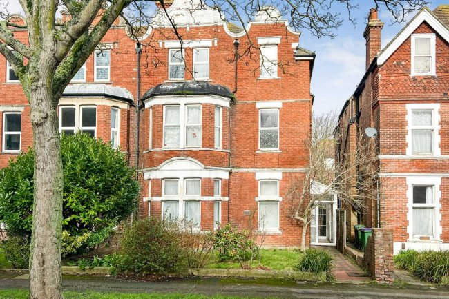 94 Bouverie Road West, Folkestone, Kent, CT20 2PP 2