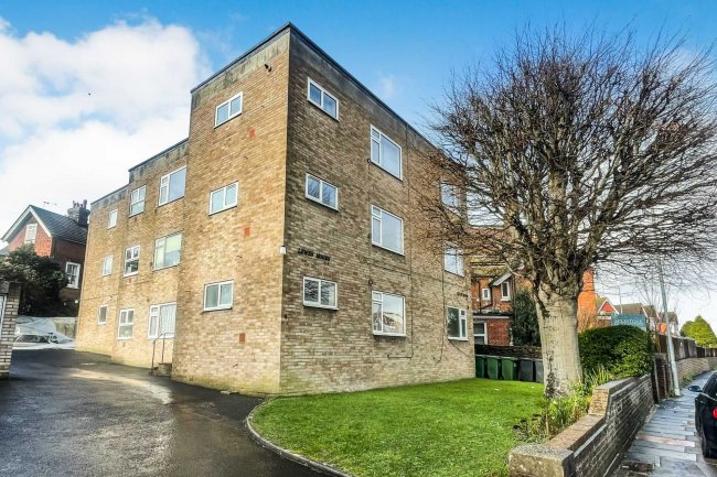 Apartments 2 3 6 10 & 11 Lewes House, 6 Lewes Road, Eastbourne, East Sussex, BN21 2BZ 8