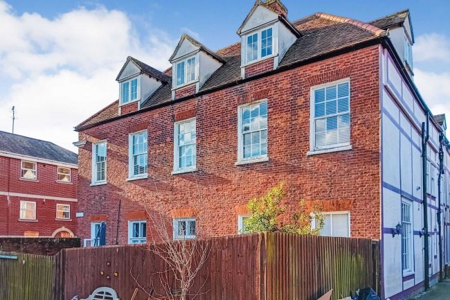 Flats 2, 3, 4, 5, 6, The Red House, Colchester Road, Halstead CO9 2FB 8