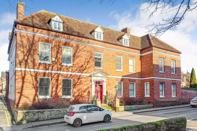 Flats 2, 3, 4, 5, 6, The Red House, Colchester Road, Halstead CO9 2FB 8