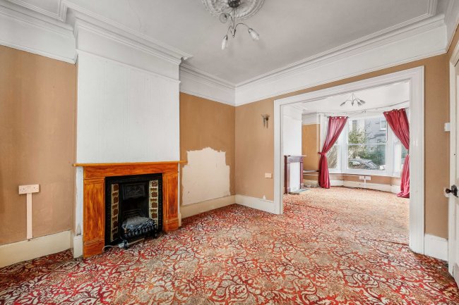 14 Birkbeck Grove, Ealing, London, W3 7QD 9