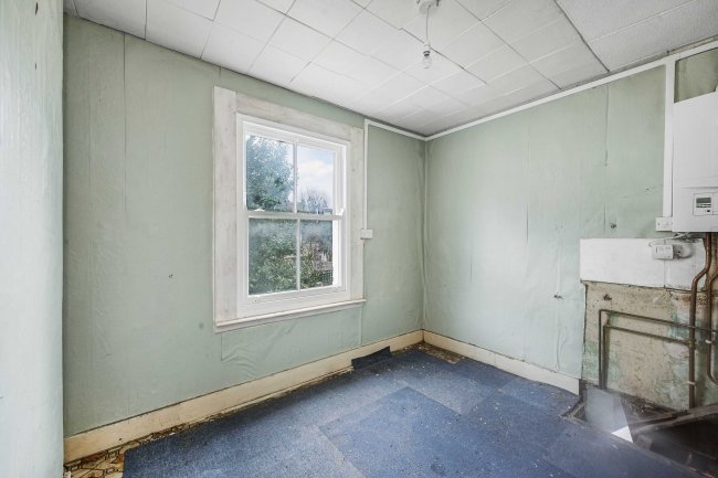 14 Birkbeck Grove, Ealing, London, W3 7QD 9