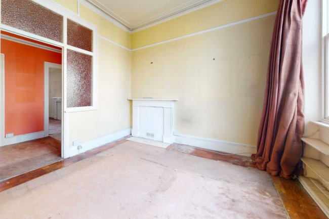 Second Floor Flat, 62 Redcliffe Square, London, SW10 9BN 8