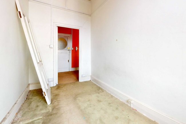 Second Floor Flat, 62 Redcliffe Square, London, SW10 9BN 8