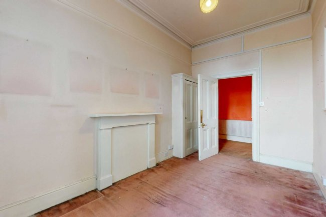 Second Floor Flat, 62 Redcliffe Square, London, SW10 9BN 8