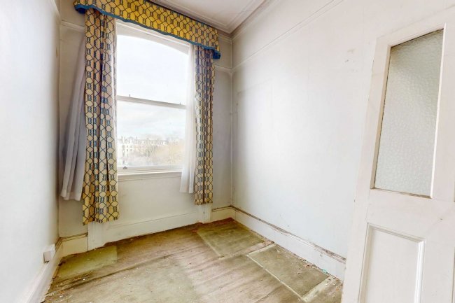 Second Floor Flat, 62 Redcliffe Square, London, SW10 9BN 8