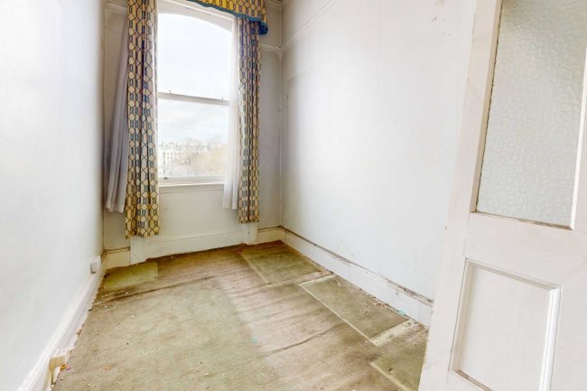 Second Floor Flat, 62 Redcliffe Square, London, SW10 9BN 8