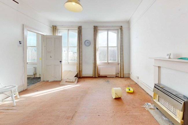 Third Floor Flat, 46 Redcliffe Square, London, SW10 9HQ 4