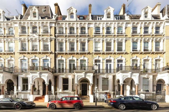 Third Floor Flat, 46 Redcliffe Square, London, SW10 9HQ 4
