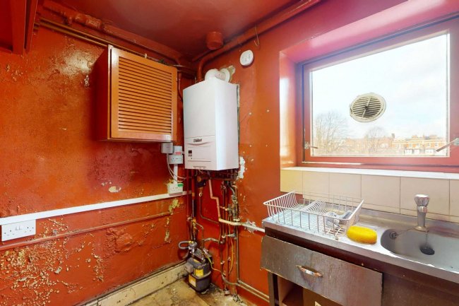 Third Floor Flat, 46 Redcliffe Square, London, SW10 9HQ 4