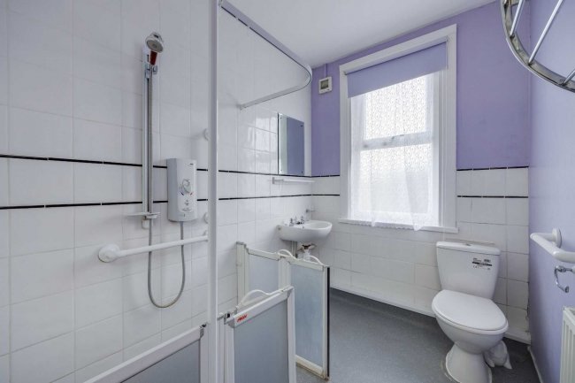 30 Malcolm Road, South Norwood, London, SE25 5HG 5