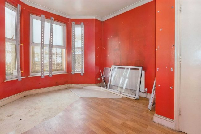 134A Plashet Road, Plaistow,  London E13 0QS 10