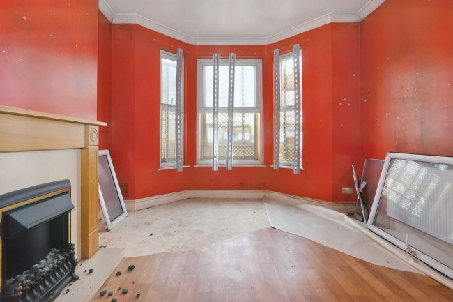 134A Plashet Road, Plaistow,  London E13 0QS 10