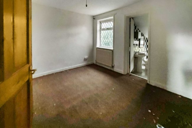 8 Colne Bank Avenue, Colchester, CO1 1SJ 7