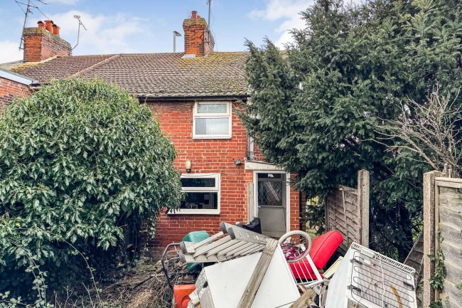 8 Colne Bank Avenue, Colchester, CO1 1SJ 7