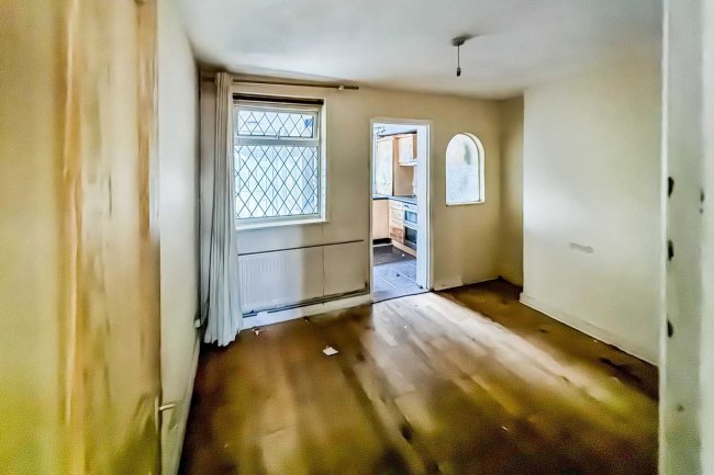 8 Colne Bank Avenue, Colchester, CO1 1SJ 7