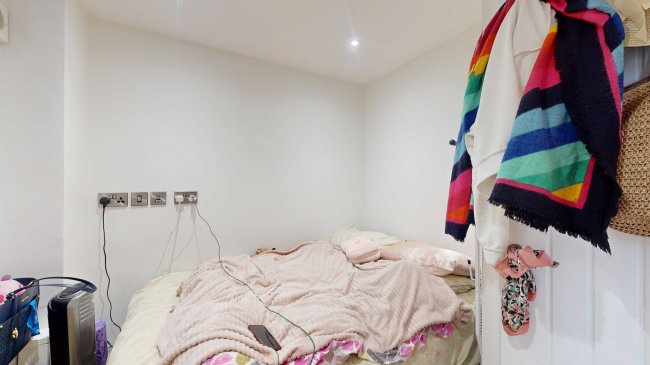 31 Bowmans Mews, Southfields, London, SW18 5TN 4