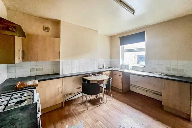 3 Park Avenue, West Bridgford, Nottingham, NG2 6AS 5