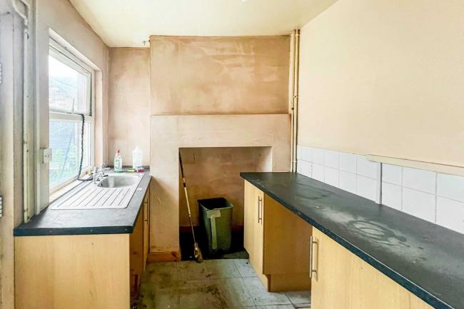 3 Park Avenue, West Bridgford, Nottingham, NG2 6AS 5