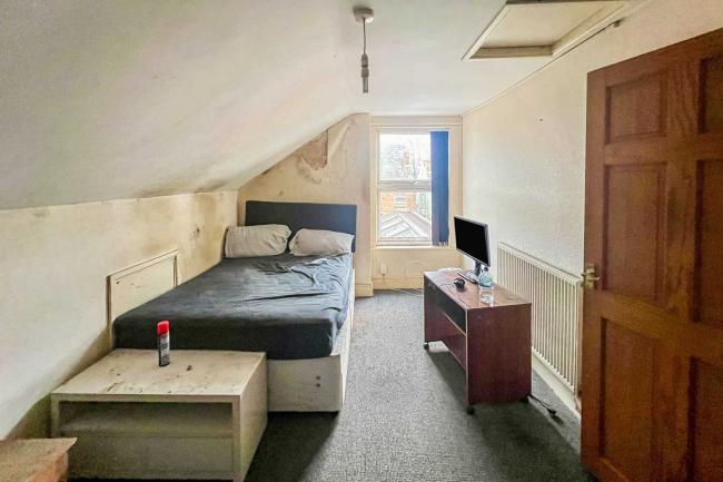 3 Park Avenue, West Bridgford, Nottingham, NG2 6AS 5