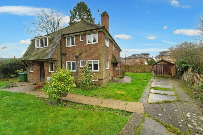 Ben Level & Ben High, Pond Piece, Oxshott, Surrey, KT22 0QU 7